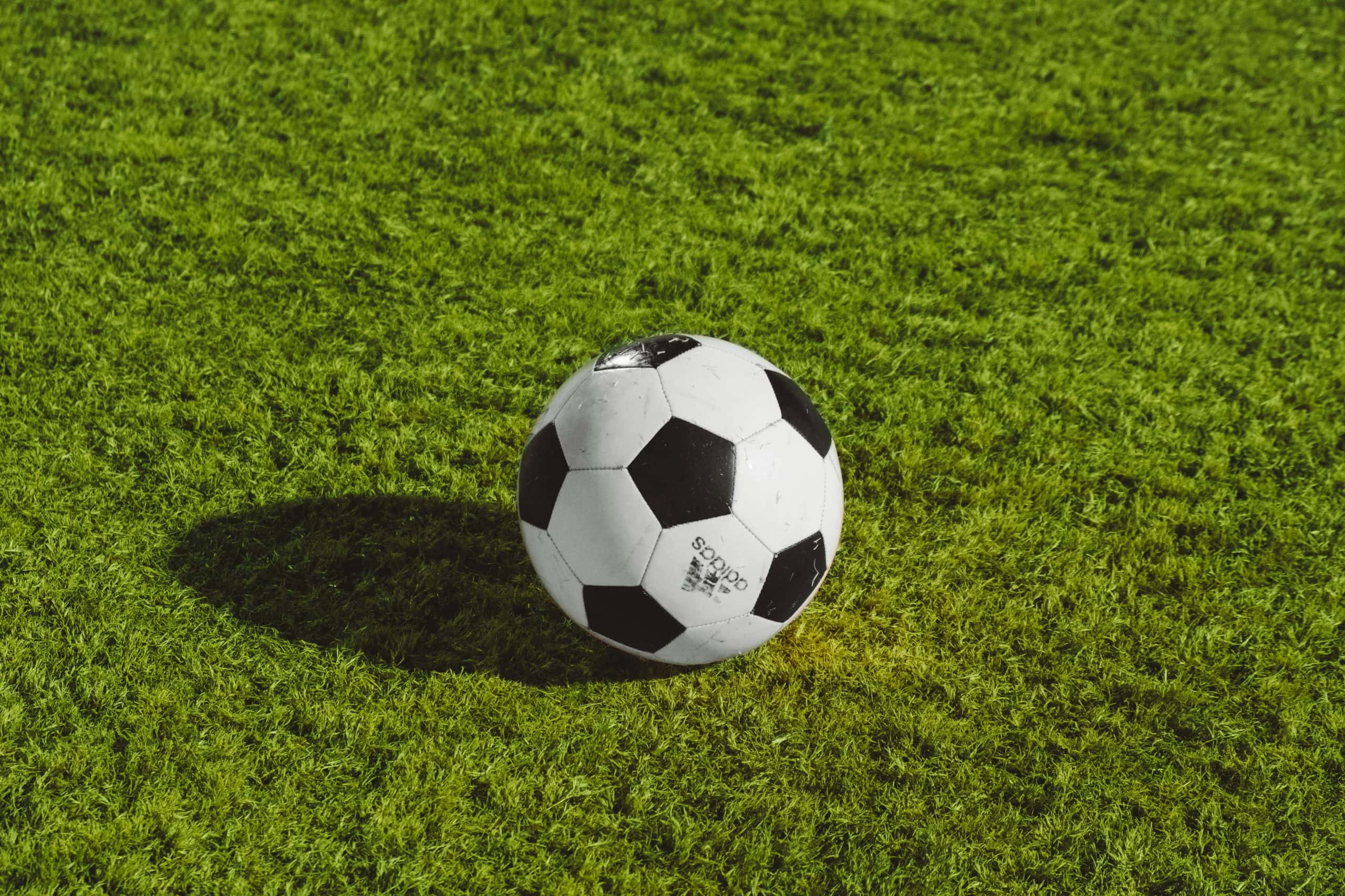 What makes a good Football?